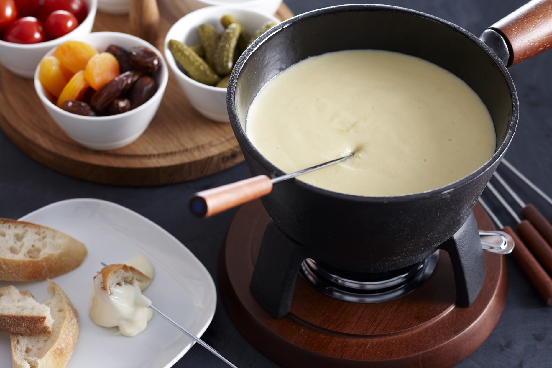 aankleden analyse onderwijzen Klassieke Zwitserse kaasfondue | Recept | Kaas.nl